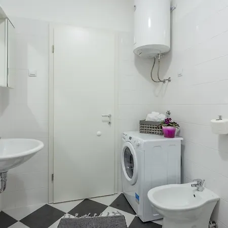 Bright Style Apartment